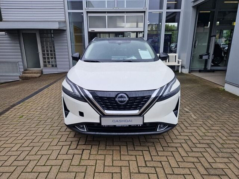 Nissan Qashqai Black-Edition E-Power 190 PS *HEAD-UP*NAVI*KAMERA*WINTERPAKET*PANORAMA